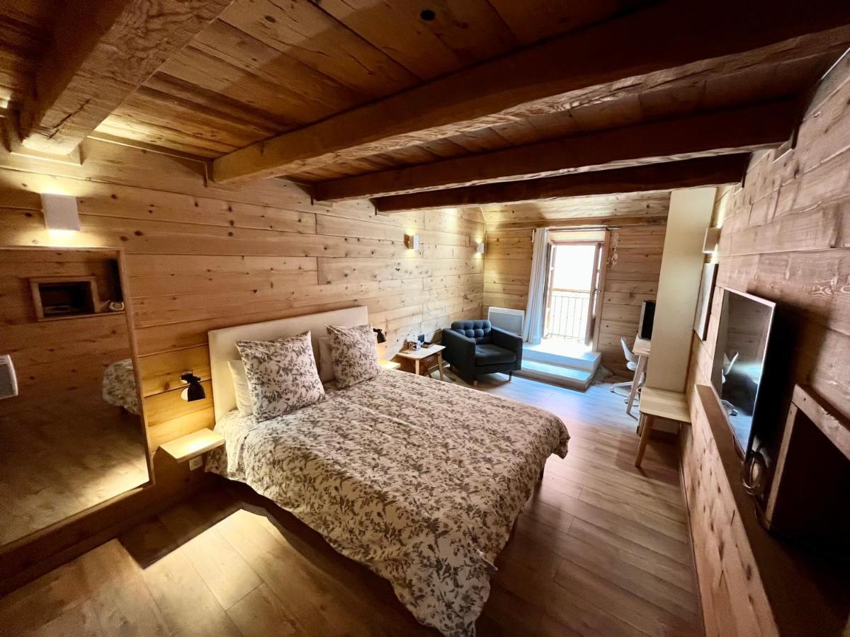 Suite "Chalet" Dans Maison De Village La Brigue Luaran gambar